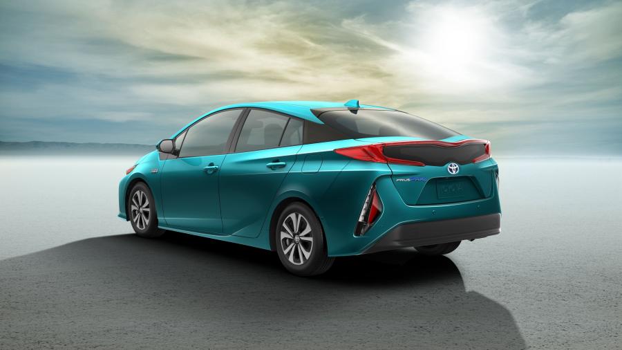  Toyota Prius Prime 2016 года  (NA) (фото 40 из 55)